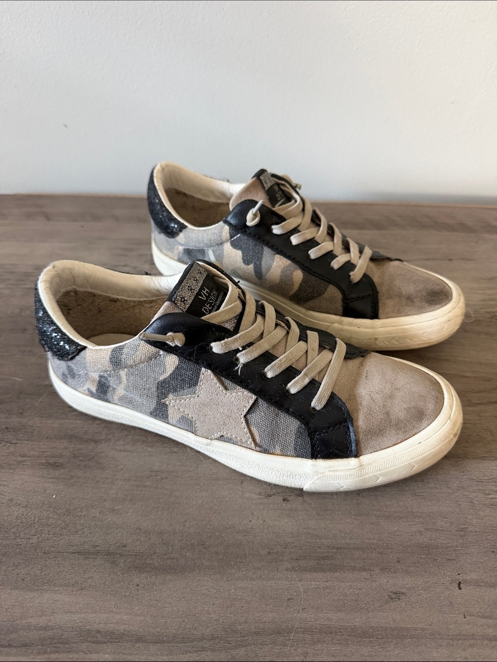 Vintage Havana Camouflage Star Low-Top Sneakers